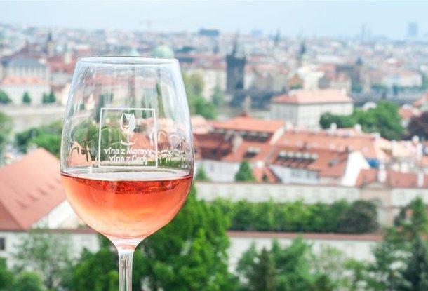 Фестиваль розового вина на Пражском граде
