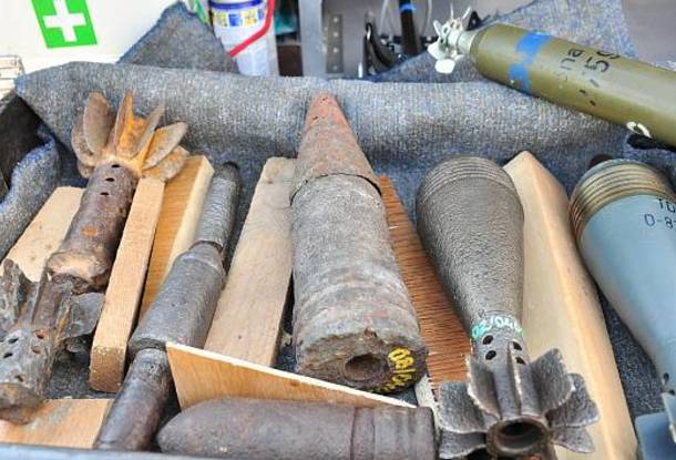 В Чехии во время земляных работ нашли 2000 боевых гранат и гранатометы