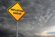 Опрос: по мнению 70% чехов, правительство недостаточно помогает им с инфляцией