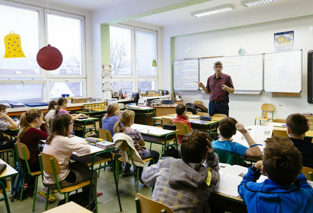 На курсы чешского языка и адаптационные группы для детей беженцев Чехия выделила 1,4 миллиарда крон