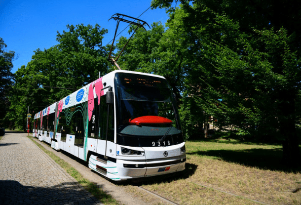 Евротрамвай уже ездит по Праге. Он является символом того, что Чехия будет председательствовать в Евросоюзе