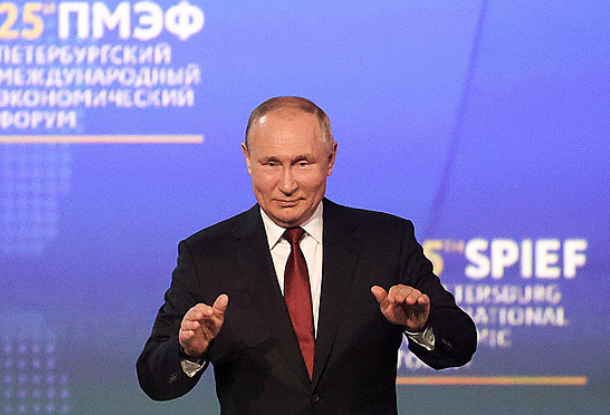Чешские СМИ: «Иноагентом» в России может быть любой. Путин ужесточил закон
