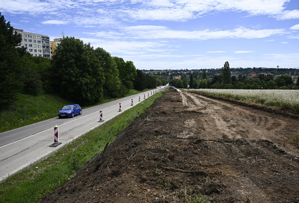 В Праге идёт строительство трамвайной линии от Дивокой Шарки до Дедина. Позже ограничат движение на улице Evropská