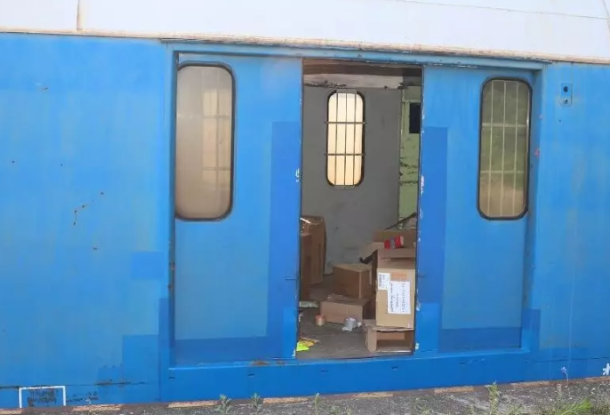 Бессовестная кража в Богумине: воры обчистили гуманитарный поезд с помощью для Украины