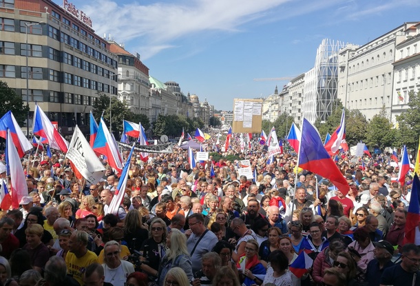«Мы им нужны»: как российская пропаганда использует демонстрации в Чехии