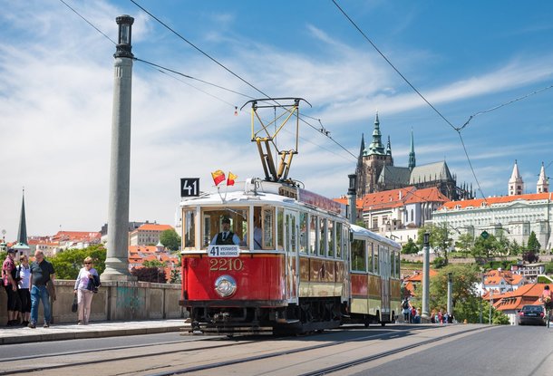 Чехи пользуются общественным транспортом чаще, чем остальные европейцы