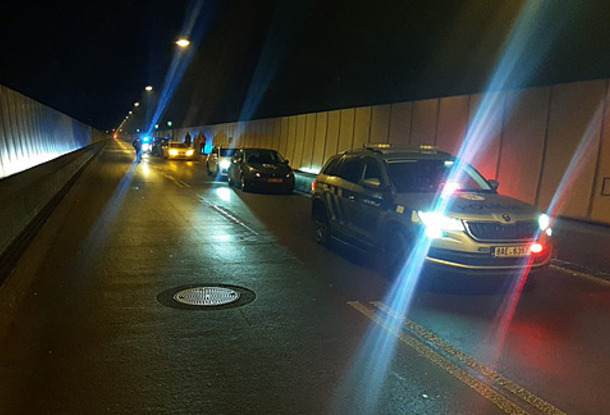 В Страговском туннеле в Праге столкнулись девять автомобилей, движение транспорта перекрыто