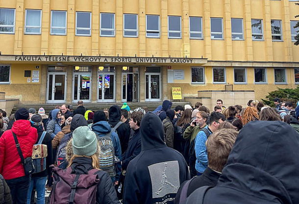 На спортивный факультет Карлова университета пришел студент и сообщил о бомбе