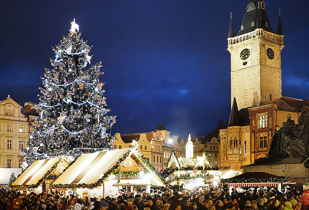 На Староместской площади в Праге открылась рождественская ярмарка