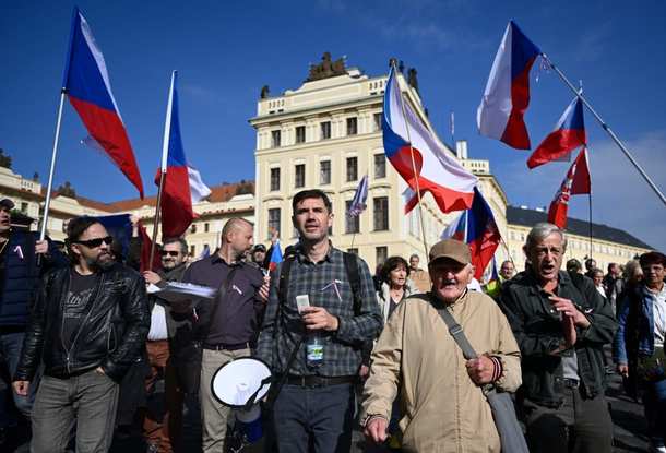 Полиция изучает заявления организатора пророссийских демонстраций о ядерной атаке Чехии на Россию