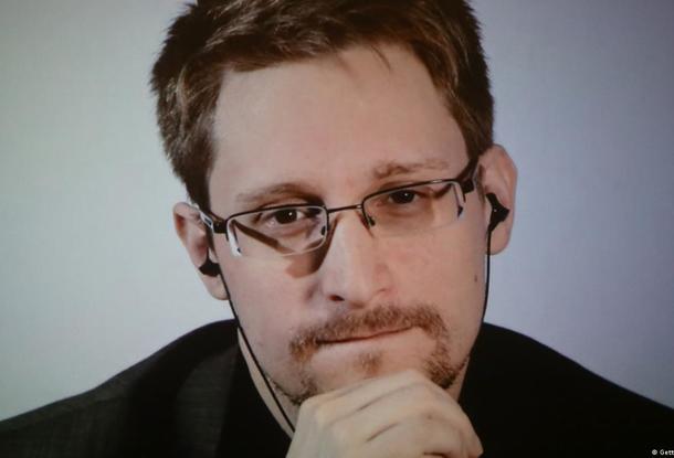 «Я буду защищать независимость России» — Эдвард Сноуден принял российское гражданство