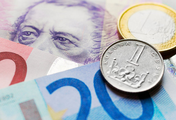 Давайте пока не будем устанавливать дату перехода на евро, советуют Минфин и Центробанк Чехии