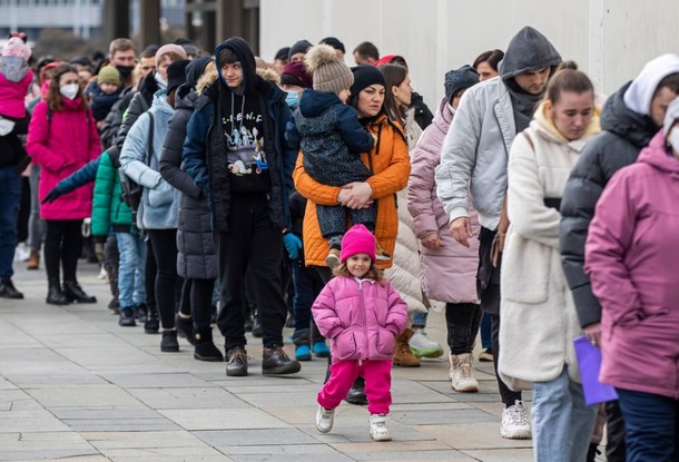 Чехия продолжит до конца марта 2023 года выплачивать пособие за размещение беженцев, однако с 1 апреля требования будут ужесточены