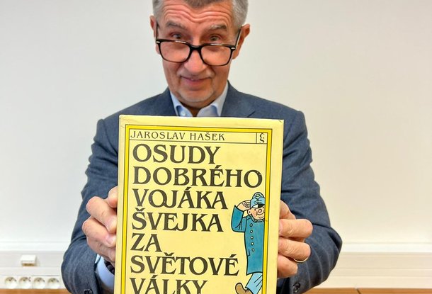 Бывший премьер Чехии Андрей Бабиш опозорился перед детьми: он не знал ни названия планет, ни самой известной книги Гашека