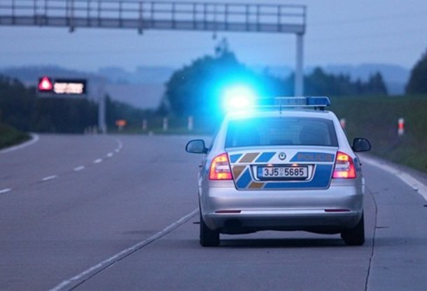В Чехии пенсионер купил новый автомобиль и 20 километров ехал по встречной полосе