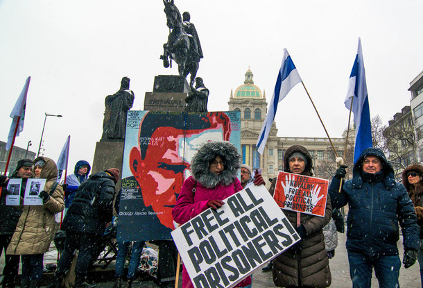 Фоторепортаж: как прошел пражский митинг в поддержку политзаключенных в РФ