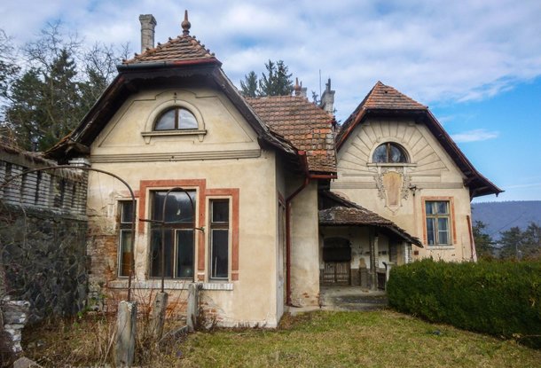 Тысячи объектов недвижимости в Чехии, вероятно, перейдут к государству. Владельцев невозможно найти
