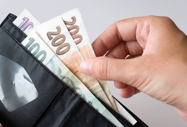 Минимальная заработная плата выросла, однако финансовая ситуация у чехов хуже, чем год назад