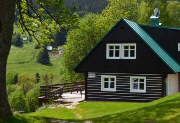 Этой весной купить дачу или загородный дом в Чехии можно будет очень выгодно